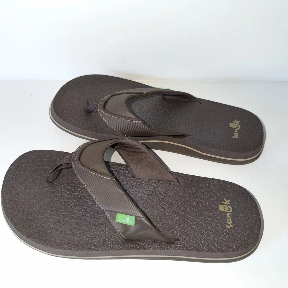 Sanuk Beer Cozy Brown Flip Flops Sz 8 Beach Casual Surfer